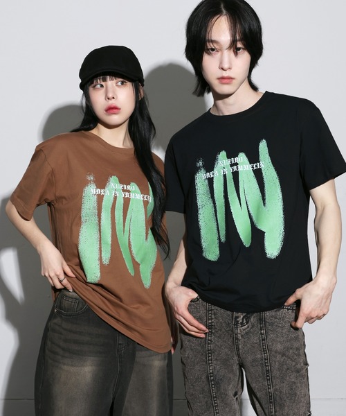 FOLLOWIN（フォロウィン）の「[UNISEX]ストリートブラッシングペイントラウンドネックTシャツ（Tシャツ/カットソー・レディース・ホワイト/クリーム/ブラック/ブラウン・FREE）」の18枚目の写真