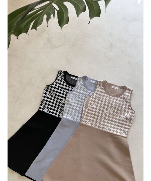 CALNAMUR（カルナムール）の「千鳥柄ニットワンピース（ワンピース・レディース・ベージュ/ブラック/ライトブルー・FREE）」の19枚目の写真