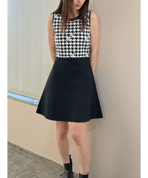 CALNAMUR（カルナムール）の「千鳥柄ニットワンピース（ワンピース・レディース・ベージュ/ブラック/ライトブルー・FREE）」の7枚目の写真