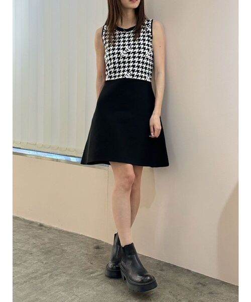 CALNAMUR（カルナムール）の「千鳥柄ニットワンピース（ワンピース・レディース・ベージュ/ブラック/ライトブルー・FREE）」の8枚目の写真