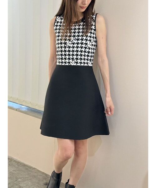 CALNAMUR（カルナムール）の「千鳥柄ニットワンピース（ワンピース・レディース・ベージュ/ブラック/ライトブルー・FREE）」の9枚目の写真