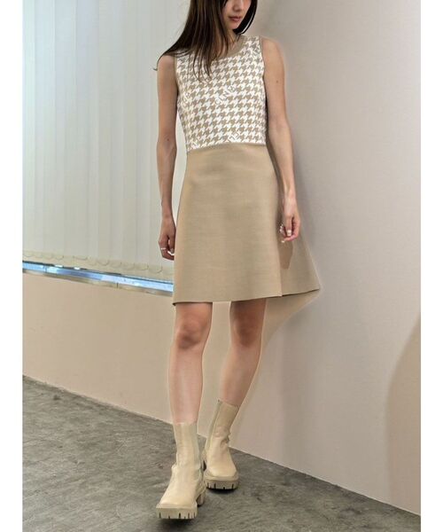 CALNAMUR（カルナムール）の「千鳥柄ニットワンピース（ワンピース・レディース・ベージュ/ブラック/ライトブルー・FREE）」の10枚目の写真