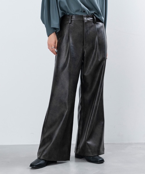 JUNRED（ジュンレッド）の「ヴィンテージレザーワイドフレアパンツ（その他パンツ・メンズ・ダークブラウン/ブラック・S/M/L）」の2枚目の写真