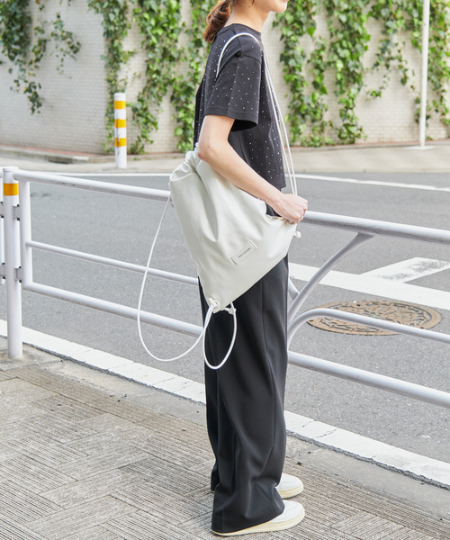 Spick & Span(スピックアンドスパン)の「ラインストーンTシャツ(Tシャツ/カットソー・レディース・ブラック/ホワイト・FREE)」の4枚目の写真