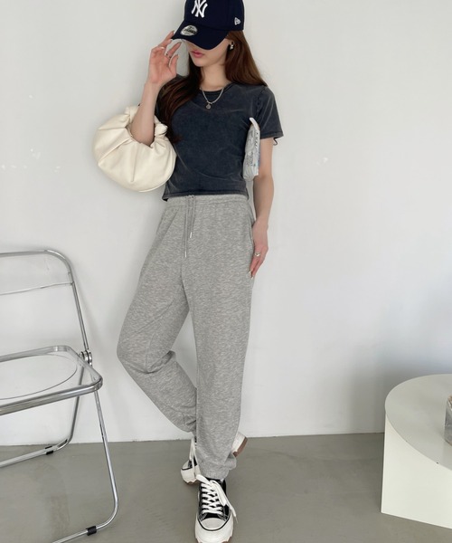 Ada.（エイダ）の「ヴィンテージライク クロップド丈 Ｔシャツ（Tシャツ/カットソー・レディース・チャコール/ブラック/アイボリー・FREE）」の13枚目の写真