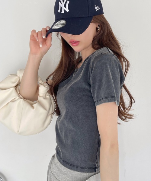 Ada.（エイダ）の「ヴィンテージライク クロップド丈 Ｔシャツ（Tシャツ/カットソー・レディース・チャコール/ブラック/アイボリー・FREE）」の11枚目の写真