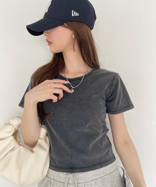 Ada.（エイダ）の「ヴィンテージライク クロップド丈 Ｔシャツ（Tシャツ/カットソー・レディース・チャコール/ブラック/アイボリー・FREE）」の12枚目の写真