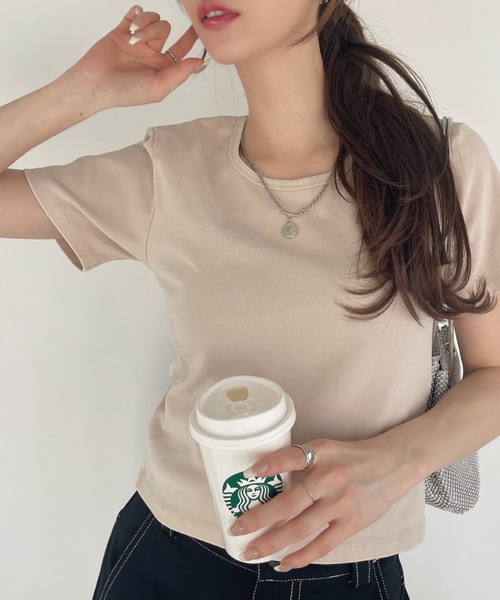 Ada.（エイダ）の「ヴィンテージライク クロップド丈 Ｔシャツ（Tシャツ/カットソー・レディース・チャコール/ブラック/アイボリー・FREE）」の19枚目の写真