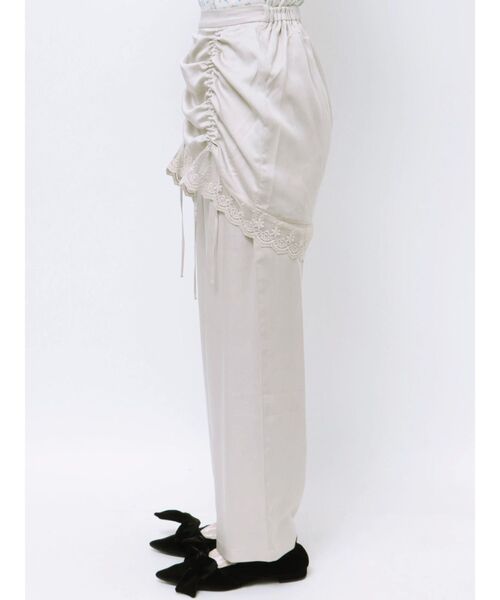 merry jenny(メリージェニー)の「サテンレイヤードパンツ(スラックス・レディース・アイボリー/ブラック/グレー・FREE)」の7枚目の写真