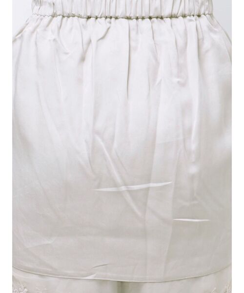 merry jenny(メリージェニー)の「サテンレイヤードパンツ(スラックス・レディース・アイボリー/ブラック/グレー・FREE)」の9枚目の写真