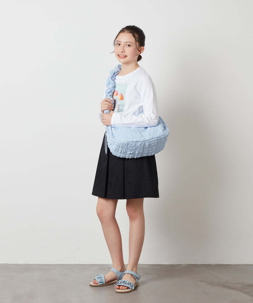 a.v.v（アーヴェヴェ）の「[17-24cm][履き心地のよいクッションインソール][マジックテープで簡単に履ける]フリルフラットサンダル（サンダル・キッズ・ダークインディゴブルー/シルバー・24/23/19/18/17/22/20/21）」の9枚目の写真