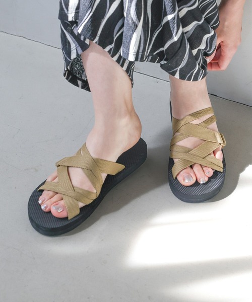LEPSIM（レプシィム）の「ゼロカルテープクロスサンダル　118531（サンダル・レディース・ブラック/キャメル/アイボリー・MEDIUM/LARGE）」の3枚目の写真