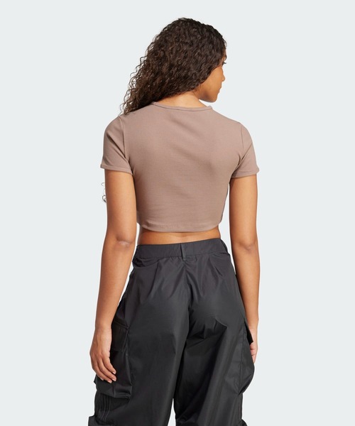 adidas（アディダス）の「エッセンシャルズ リブ Tシャツ / アディダスオリジナルス adidas Originals（Tシャツ/カットソー・レディース・ブラック/ホワイト/ブラウン/ホワイト系その他・X-SMALL/X-LARGE/SMALL/MEDIUM/LARGE/XX-LARGE）」の14枚目の写真