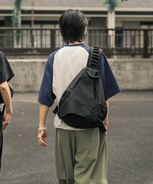 Nanmo.(ナンモ)の「NYLON ONE SHOULDER BAG / ナイロンワンショルダーバッグ(ショルダーバッグ・メンズ・ブラック・FREE)」の14枚目の写真