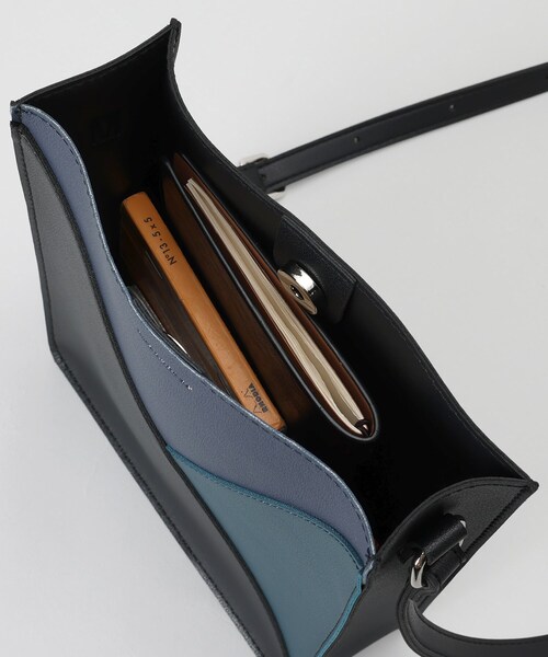 THE SHOP TK （ザ ショップ ティーケー ）の「◆パネルラインBOXショルダーバッグ（ショルダーバッグ・メンズ・ブラック/ブルーグリーン/ブラック系4・00）」の11枚目の写真