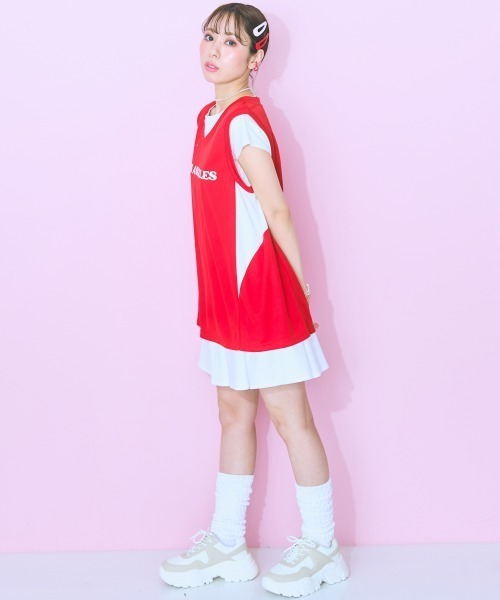 marun（マルン）の「＜大きいサイズ＞ チームユニフォーム風タンクトップ marun（タンクトップ・レディース・レッド・5L/4L/3L/LL/L）」の12枚目の写真