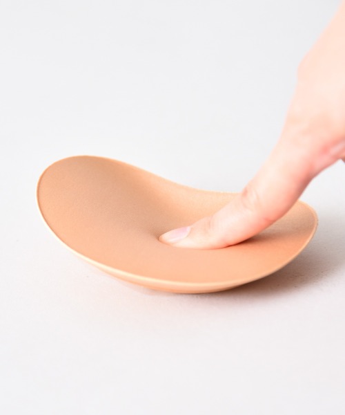 CALIFORNIA OUTFITTERS（カリフォルニア アウトフィッターズ）の「1-7C1 【水陸両用】水着 ドレス 美胸 盛り 貼る 強粘着 ブラパッド（インナーウェア/肌着・レディース・ベージュ/ブラック・ONESIZE）」の8枚目の写真