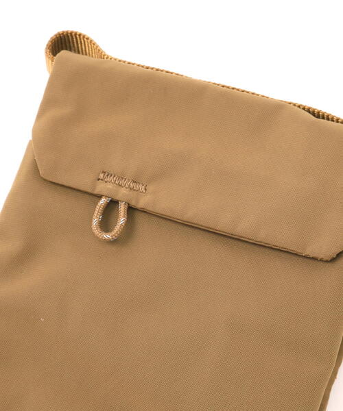 Topologie(トポロジー)の「Topologie/トポロジー Phone Sacoche TECH SATEEN フォンサコッシュ テックサテン【バッグ単体】(ショルダーバッグ・メンズ・ブラック/ブラウン・F)」の9枚目の写真