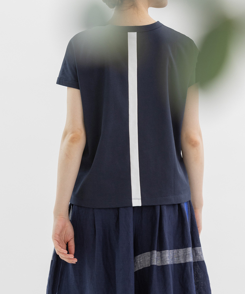 nop de nod(ノップドゥノッド)の「UV cut &cool バックラインフレンチスリーブTシャツ(Tシャツ/カットソー・レディース・ブラック/ダークグレー/スミクロ/グレー/オフホワイト/ブラック系/ミント/ダークブルー/ホワイト/ライトイエロー/ライトブルー/ネイビー・M)」の10枚目の写真
