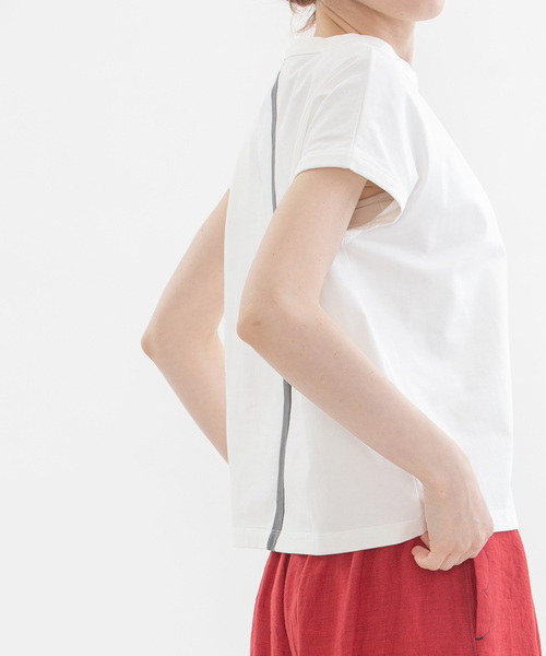 nop de nod(ノップドゥノッド)の「UV cut &cool バックラインフレンチスリーブTシャツ(Tシャツ/カットソー・レディース・ブラック/ダークグレー/スミクロ/グレー/オフホワイト/ブラック系/ミント/ダークブルー/ホワイト/ライトイエロー/ライトブルー/ネイビー・M)」の21枚目の写真