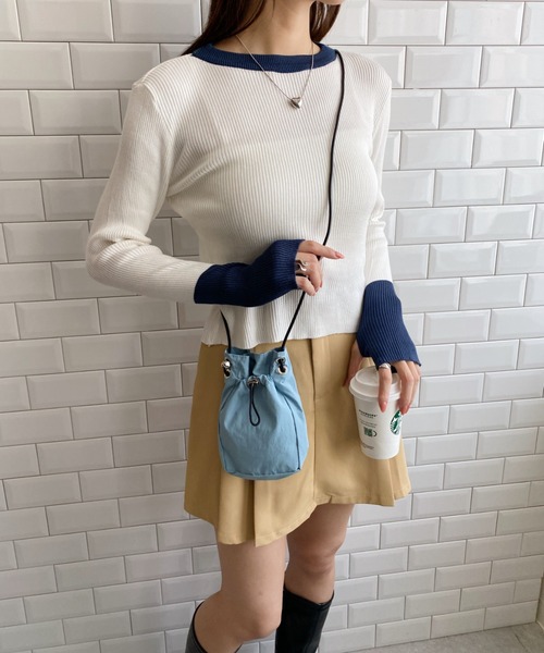 LOVALOT(ラバロット)の「ナイロン調 巾着 ギャザー ミニショルダーバッグ(ショルダーバッグ・レディース・ピンク/ベージュ/カーキ/ブラック/オフホワイト/ブルー・FREE)」の18枚目の写真