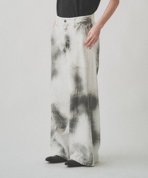 Juha（ユハ）の「SPRAY WIDE DENIM PANTS（デニムパンツ・メンズ・ホワイト×ブラック・4/3/2）」の4枚目の写真