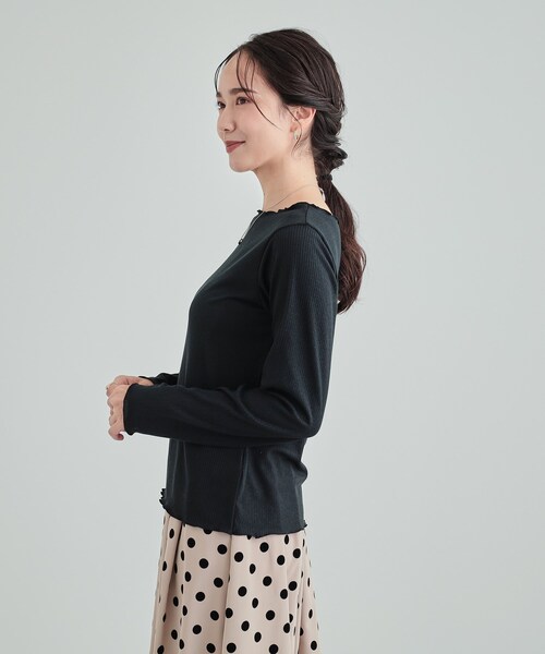 Cutie Blonde(キューティーブロンド)の「◆【高レビュー】1枚でもインナーでも きらきらメロウテレコトップス(Tシャツ/カットソー・レディース・ベージュ/ホワイト系/ブラック・01/02/03/04)」の9枚目の写真