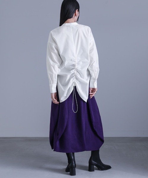 kOhAKU（コハク）の「『ドロストデザインシャツ』（シャツ/ブラウス・レディース・オフホワイト/ブラック・2/1）」の13枚目の写真