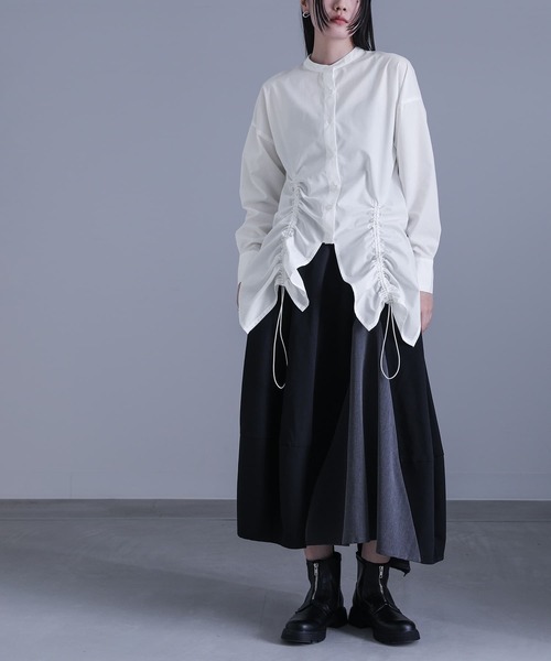 kOhAKU（コハク）の「『ドロストデザインシャツ』（シャツ/ブラウス・レディース・オフホワイト/ブラック・2/1）」の22枚目の写真