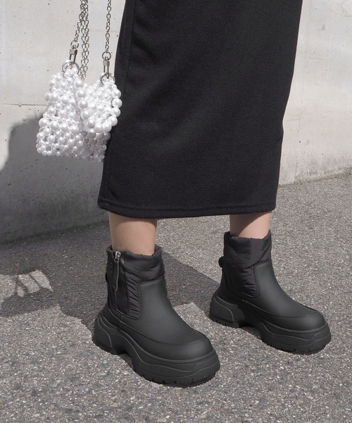 minia（ミニア）の「厚底スノーブーツ / 厚底ブーツ（ブーツ・レディース・ベージュ/ブラック・L/M/S）」の17枚目の写真