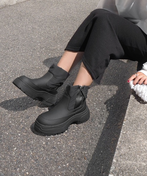 minia（ミニア）の「厚底スノーブーツ / 厚底ブーツ（ブーツ・レディース・ベージュ/ブラック・L/M/S）」の18枚目の写真