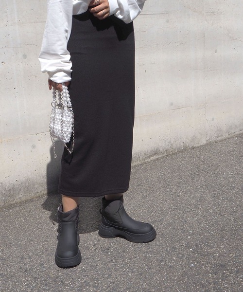 minia（ミニア）の「厚底スノーブーツ / 厚底ブーツ（ブーツ・レディース・ベージュ/ブラック・L/M/S）」の19枚目の写真