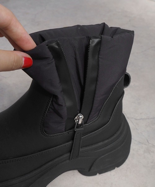 minia（ミニア）の「厚底スノーブーツ / 厚底ブーツ（ブーツ・レディース・ベージュ/ブラック・L/M/S）」の15枚目の写真