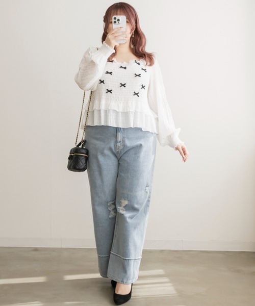 CLETTE（クレット）の「シャーリングリボンブラウス（シャツ/ブラウス・レディース・ブラック/オフホワイト/モカ・LL/3L/4L）」の22枚目の写真