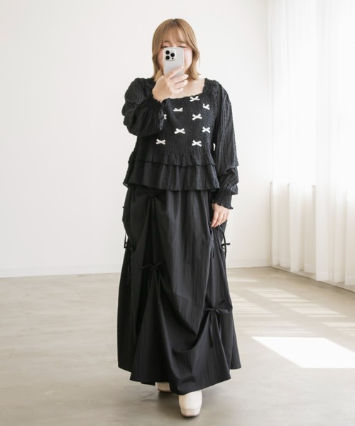 CLETTE（クレット）の「シャーリングリボンブラウス（シャツ/ブラウス・レディース・ブラック/オフホワイト/モカ・LL/3L/4L）」の21枚目の写真