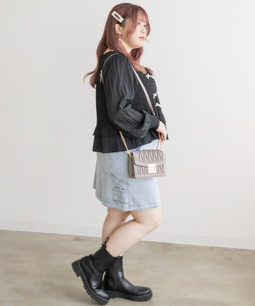 CLETTE（クレット）の「シャーリングリボンブラウス（シャツ/ブラウス・レディース・ブラック/オフホワイト/モカ・LL/3L/4L）」の11枚目の写真