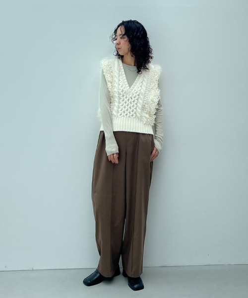 y/m(イム)の「フロントピンタックイージーパンツ(スラックス・レディース・ブラウン/ブラック・FREE)」の6枚目の写真