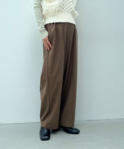 y/m(イム)の「フロントピンタックイージーパンツ(スラックス・レディース・ブラウン/ブラック・FREE)」の3枚目の写真