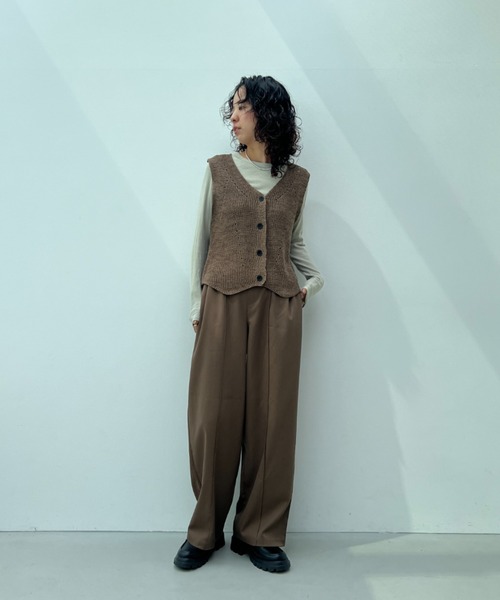 y/m(イム)の「フロントピンタックイージーパンツ(スラックス・レディース・ブラウン/ブラック・FREE)」の11枚目の写真