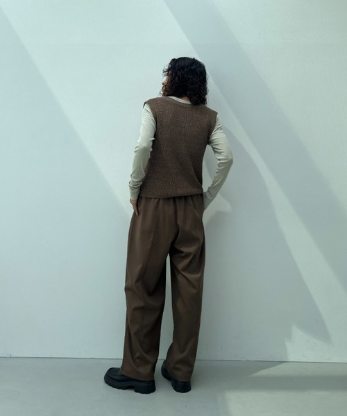 y/m(イム)の「フロントピンタックイージーパンツ(スラックス・レディース・ブラウン/ブラック・FREE)」の15枚目の写真