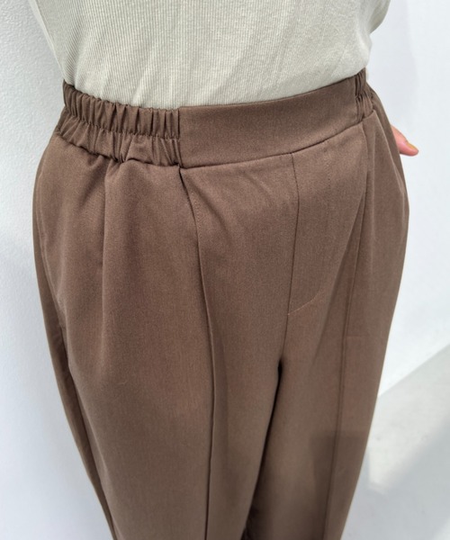 y/m(イム)の「フロントピンタックイージーパンツ(スラックス・レディース・ブラウン/ブラック・FREE)」の16枚目の写真