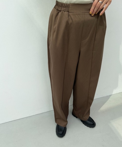 y/m(イム)の「フロントピンタックイージーパンツ(スラックス・レディース・ブラウン/ブラック・FREE)」の19枚目の写真