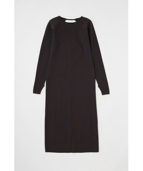 M_(エムアンダーバー)の「リサイクルポリエステル使用 経年劣化の少ないニット 背中開きデザインのドレス(ワンピース・レディース・アイボリー/ブラック/ネイビー・1/2)」の10枚目の写真