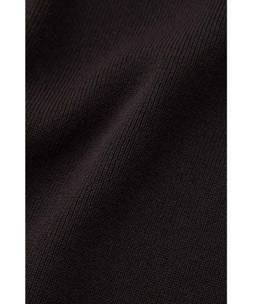 M_(エムアンダーバー)の「リサイクルポリエステル使用 経年劣化の少ないニット 背中開きデザインのドレス(ワンピース・レディース・アイボリー/ブラック/ネイビー・1/2)」の12枚目の写真