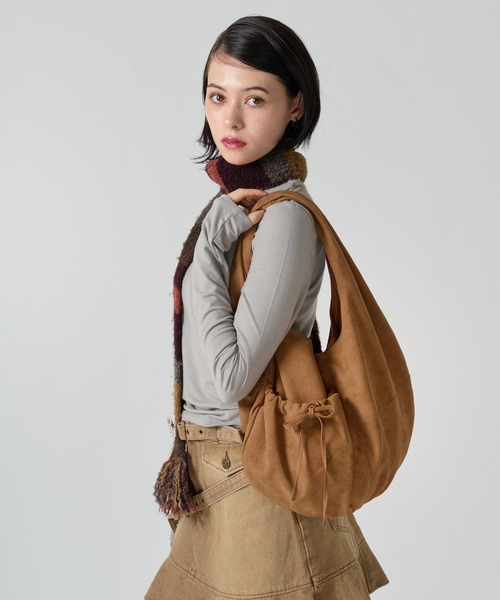 TINA：JOJUN（ティーナジョジュン）の「フェイクスエード サークルハンドバッグ TINA：JOJUN（ハンドバッグ・レディース・パープル/ブラウン・F）」の15枚目の写真