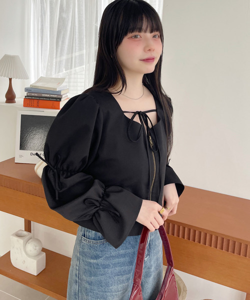 Ada.(エイダ)の「ハートネック キャンディースリーブ リボンデザイン ジップ ブラウス ジャケット(シャツ/ブラウス・レディース・ブラック/グレー/ブラウン・FREE)」の9枚目の写真