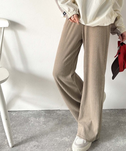 classicalelf(クラシカルエルフ)の「美脚魅せ。ウエストゴム起毛リラックスリブフレアパンツ(その他パンツ・レディース・ブラック/モカ/グレイッシュベージュ・X-LARGE/SMALL/MEDIUM/LARGE)」の18枚目の写真