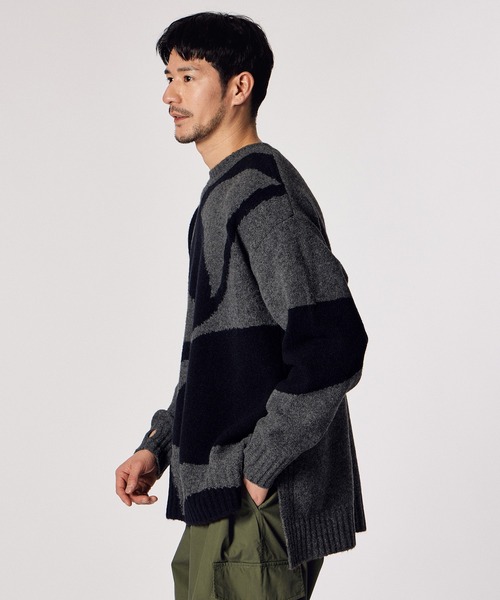 LANVIN en Bleu（ランバンオンブルー）の「【LANVIN en Bleu ESSENTIAL】MESLAY / “マルグリット” インターシャニット（ニット/セーター・メンズ・ワインレッド/グレイッシュベージュ/グレー・MEDIUM/LARGE/X-LARGE）」の14枚目の写真