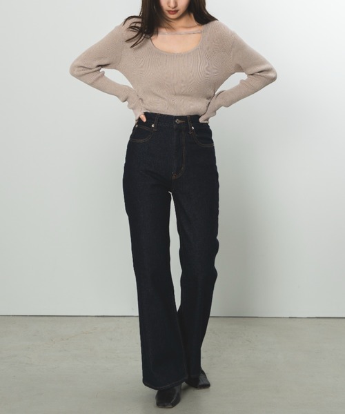 SENEE（セニー）の「square decolletage knit tops（スクエアデコルテニットトップス）（Tシャツ/カットソー・レディース・ベージュ/カーキ/ブルー・FREE）」の4枚目の写真