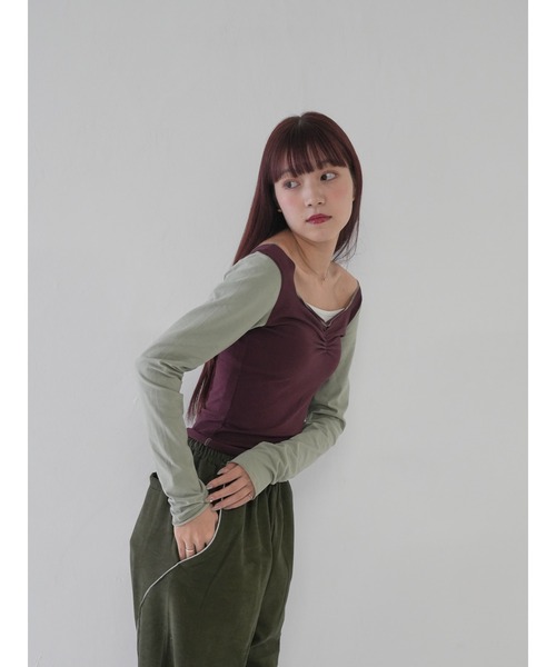 tシャツ 「 cunii 」バイカラーVネックトップス レディース cunii 】バイカラーVネックトップス（Tシャツ/カットソー